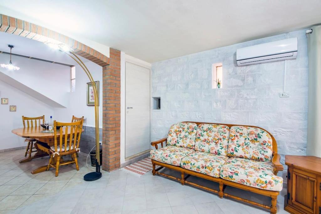 Da Mari Casa Vacanza Кальяри Экстерьер фото